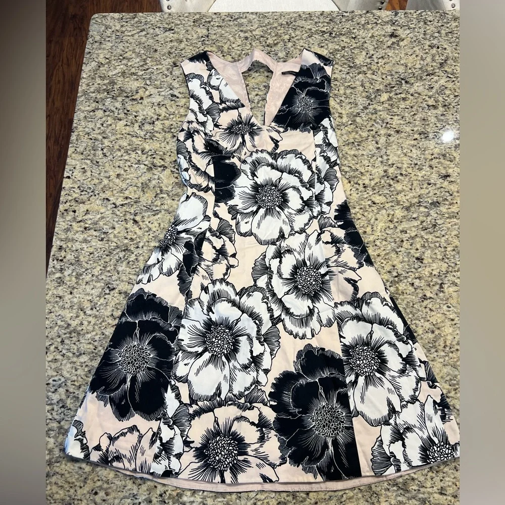 EUC Karen Millen Floral Fit and Flare Skater Dress - Picture 2 of 7